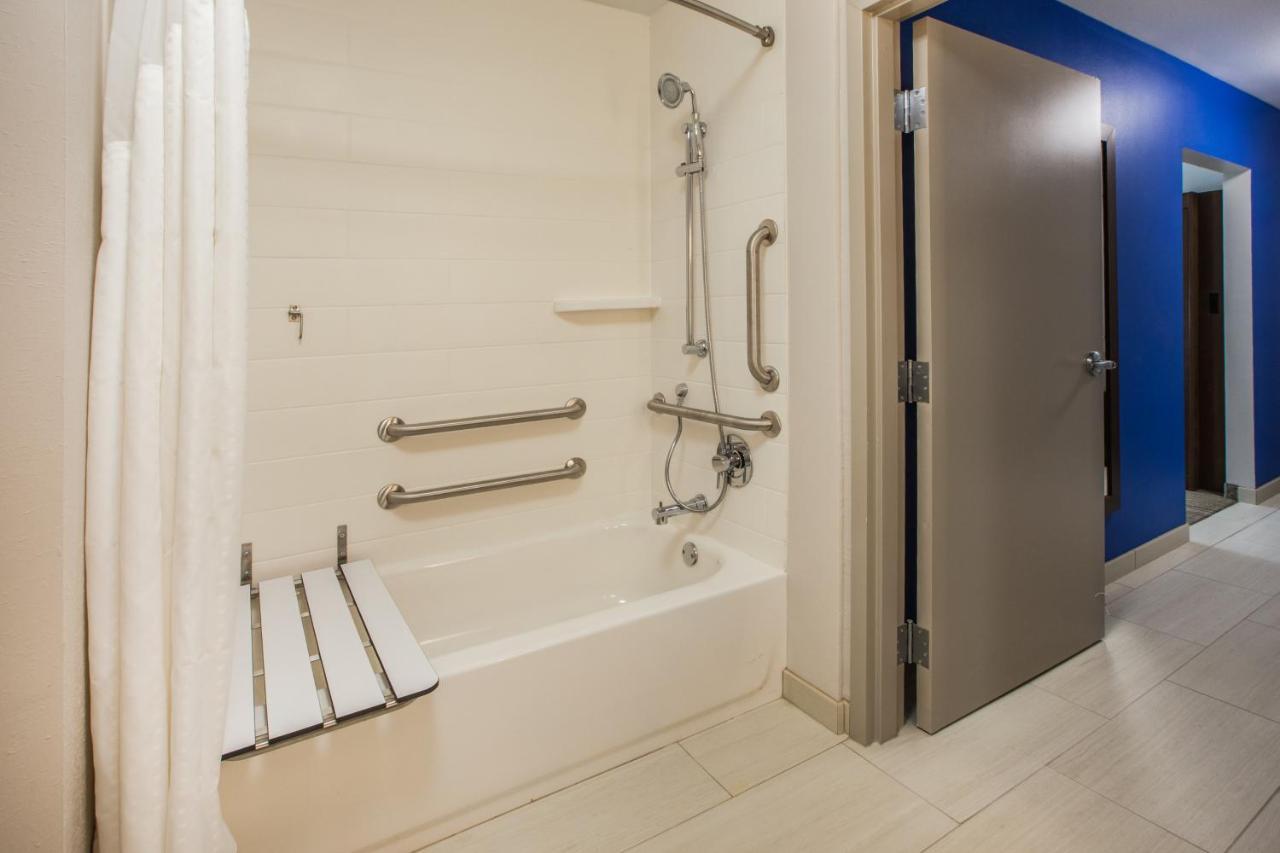Holiday Inn Express & Suites - Effingham By Ihg Εξωτερικό φωτογραφία