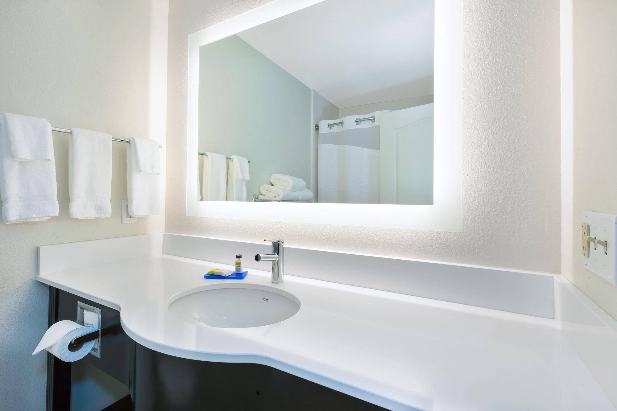 Holiday Inn Express & Suites - Effingham By Ihg Εξωτερικό φωτογραφία