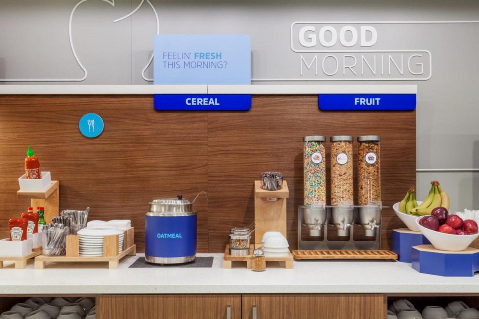 Holiday Inn Express & Suites - Effingham By Ihg Εξωτερικό φωτογραφία