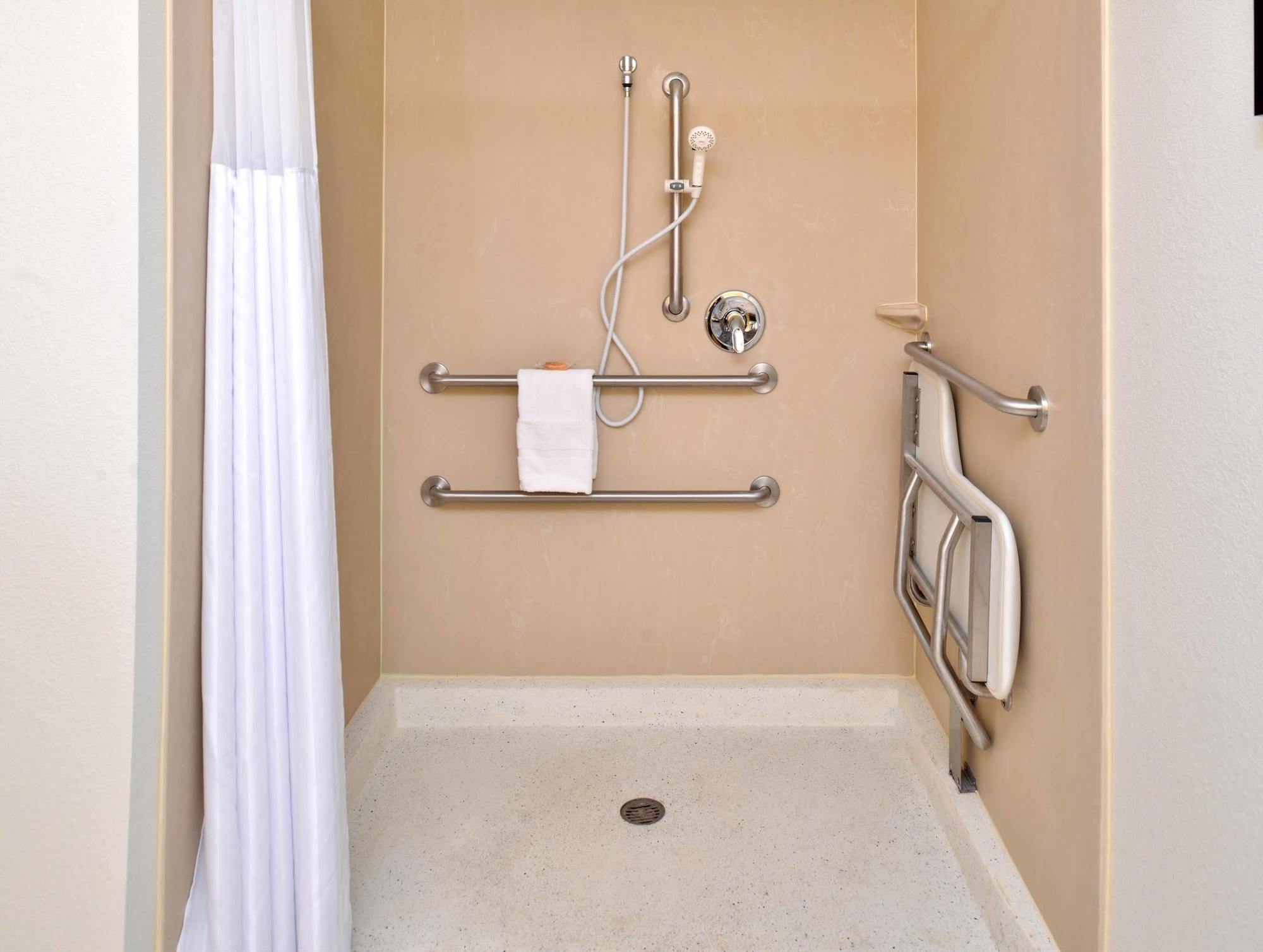 Holiday Inn Express & Suites - Effingham By Ihg Εξωτερικό φωτογραφία